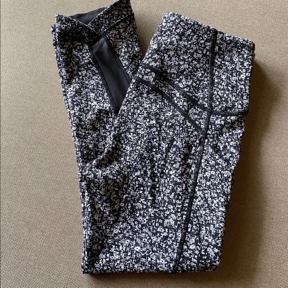 Lululemon cropped leggings size 4